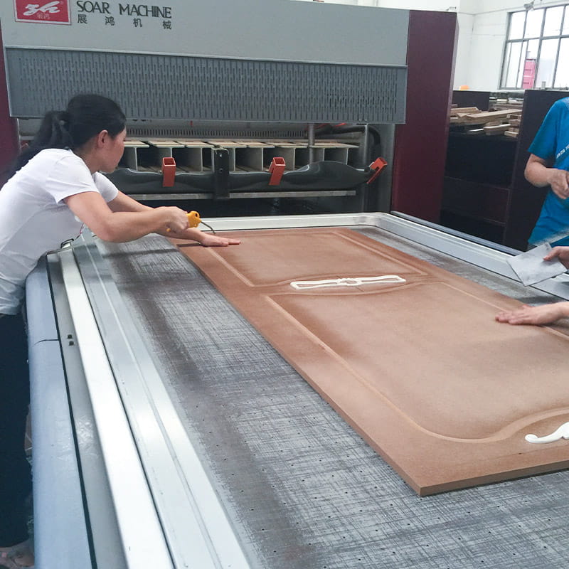 LM501 PVC ABUSE THERMOFORMING ADHÉNIVE POUR LES PORTES EN BOIS